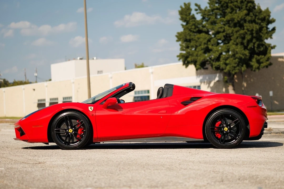 2017 Ferrari 488 GTB - Image 15 of 21