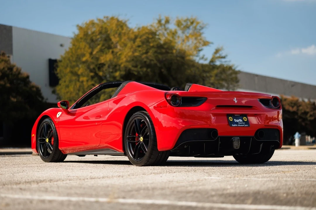 2017 Ferrari 488 GTB - Image 8 of 21