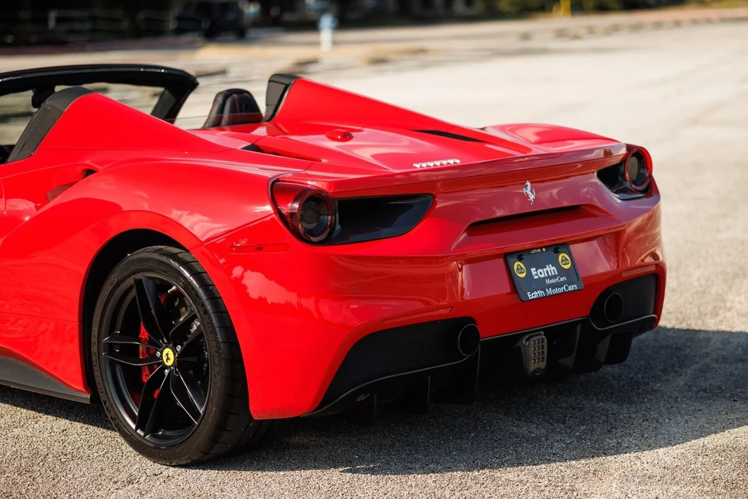 2017 Ferrari 488 GTB - Image 17 of 21