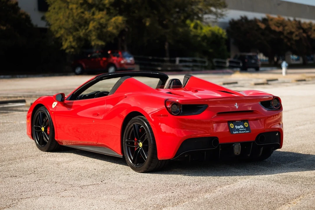 2017 Ferrari 488 GTB - Image 9 of 21