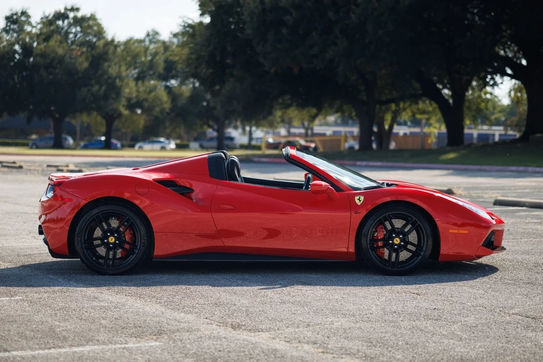 2017 Ferrari 488 GTB - Image 20 of 21