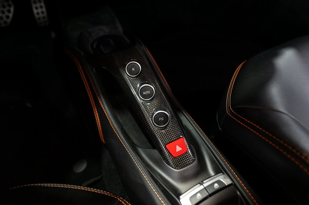 2017 Ferrari 488 GTB - Image 27 of 31