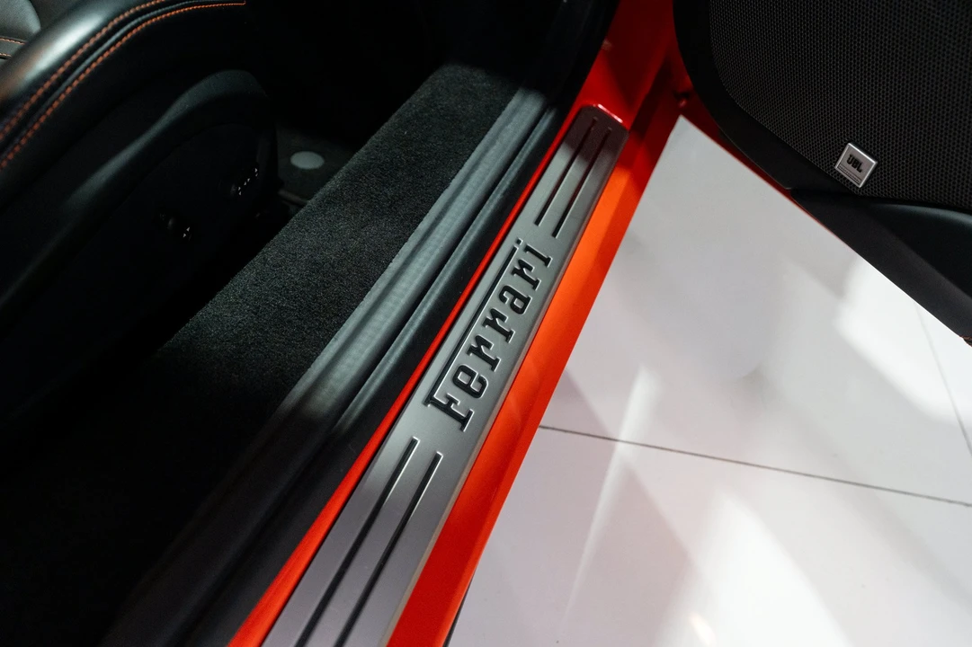2017 Ferrari 488 GTB - Image 31 of 31
