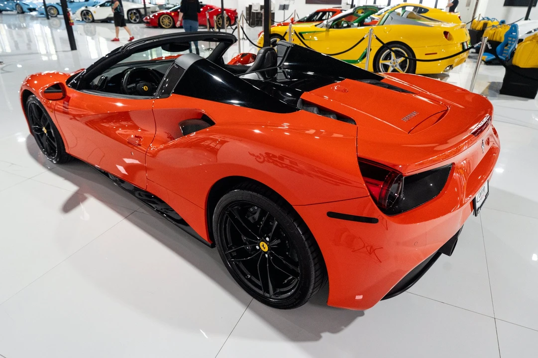 2017 Ferrari 488 GTB - Image 5 of 31