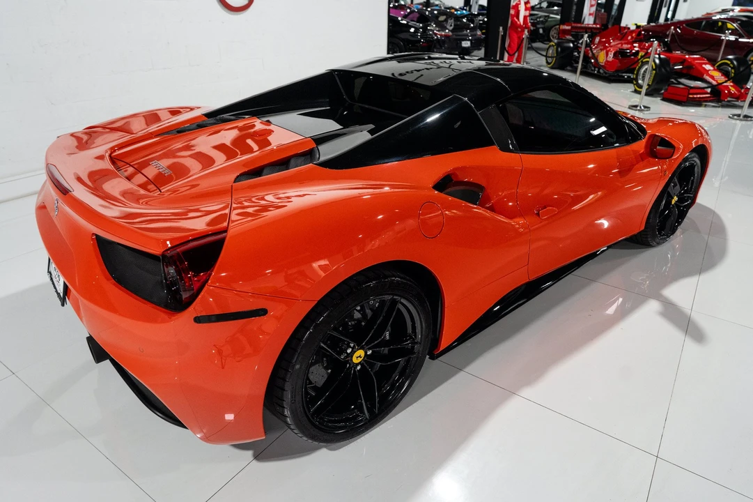 2017 Ferrari 488 GTB - Image 15 of 31