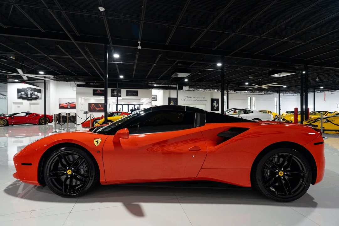 2017 Ferrari 488 GTB - Image 12 of 31