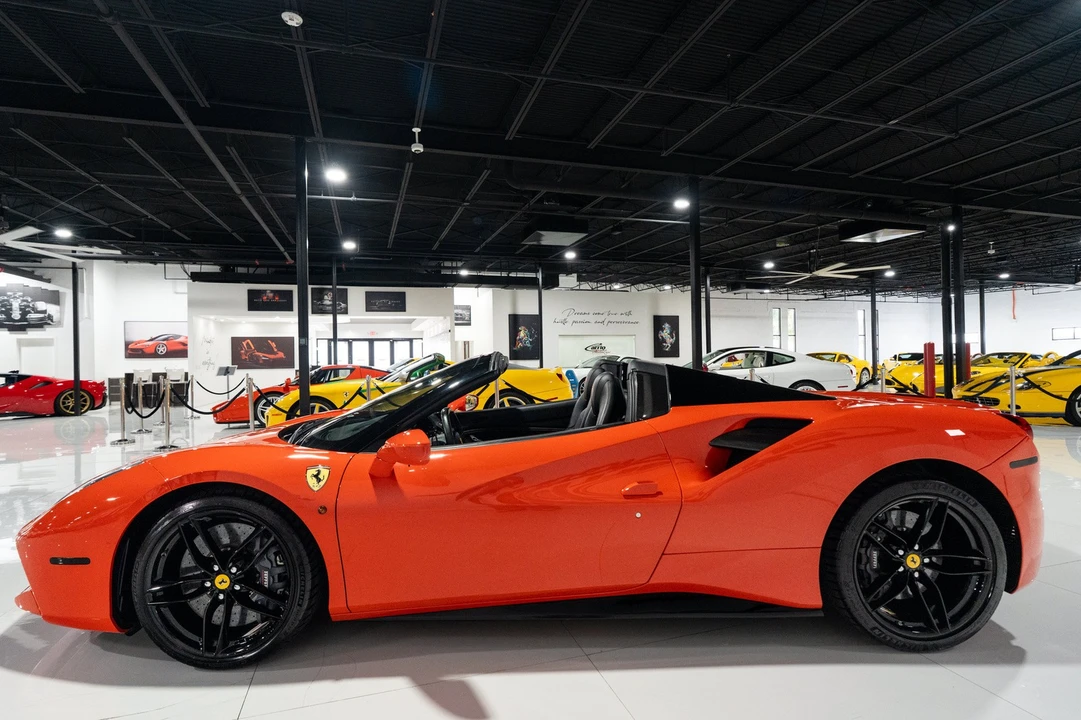 2017 Ferrari 488 GTB - Image 4 of 31