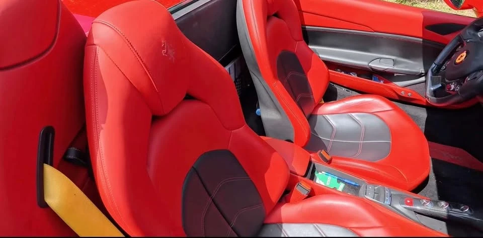 2017 Ferrari 488 Spider - Image 3 of 4