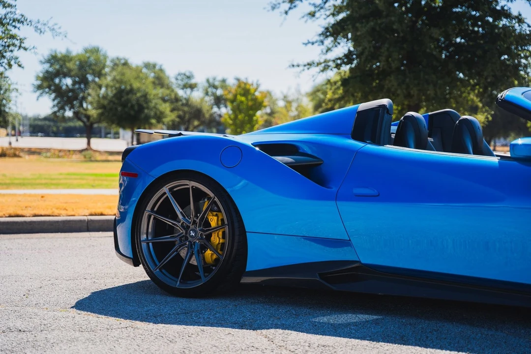 2017 Ferrari 488 GTB - Image 26 of 31