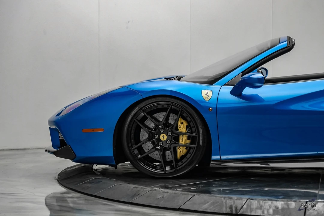 2017 Ferrari 488 - Image 11 of 31