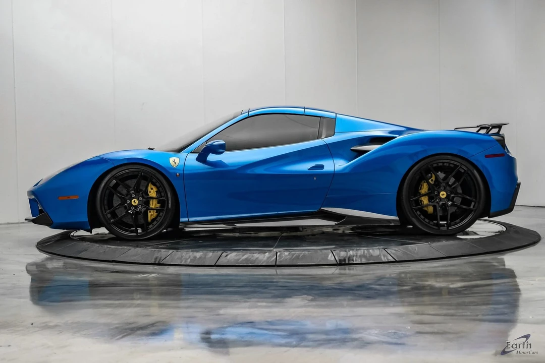 2017 Ferrari 488 - Image 10 of 31