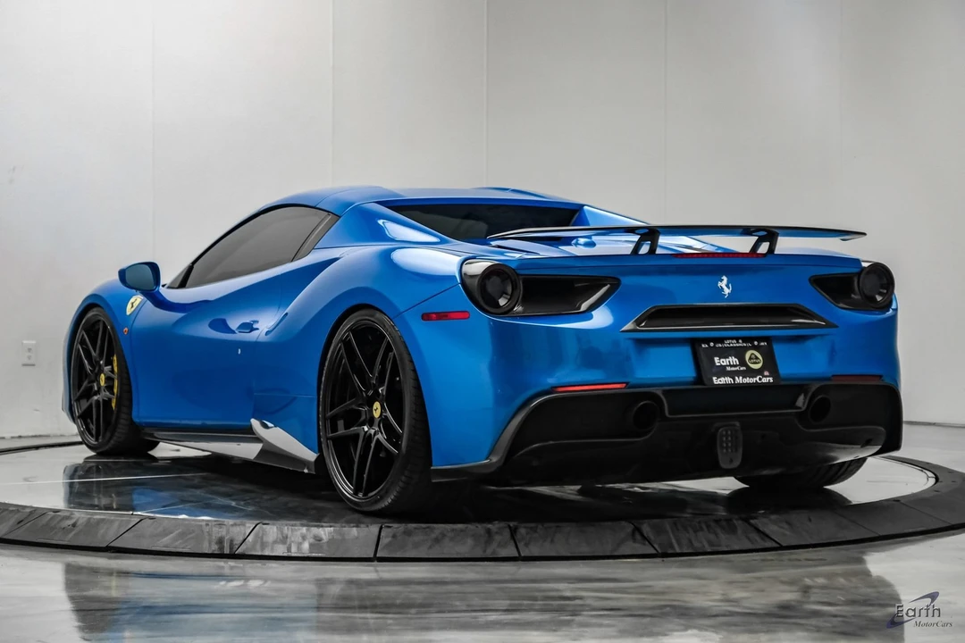 2017 Ferrari 488 - Image 14 of 31