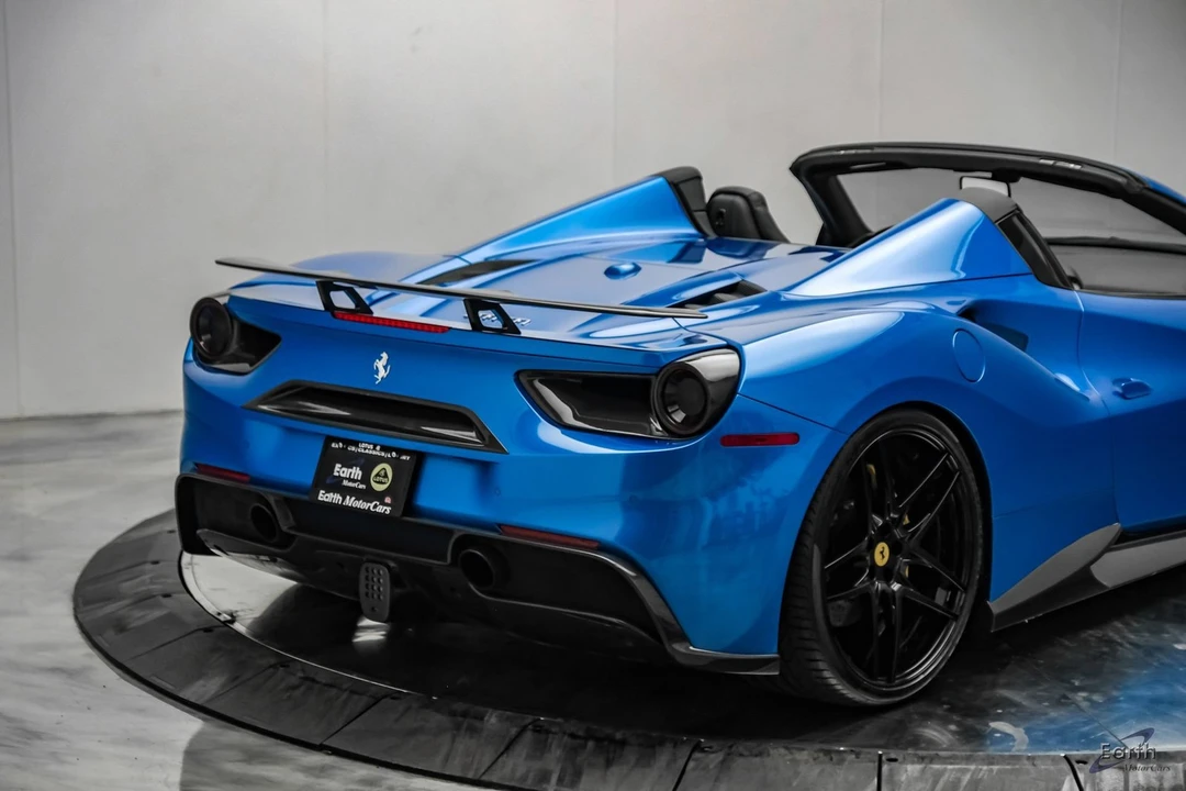 2017 Ferrari 488 - Image 25 of 31