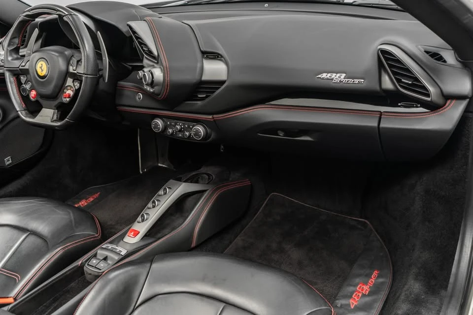 2017 Ferrari 488 Spider - Image 5 of 6
