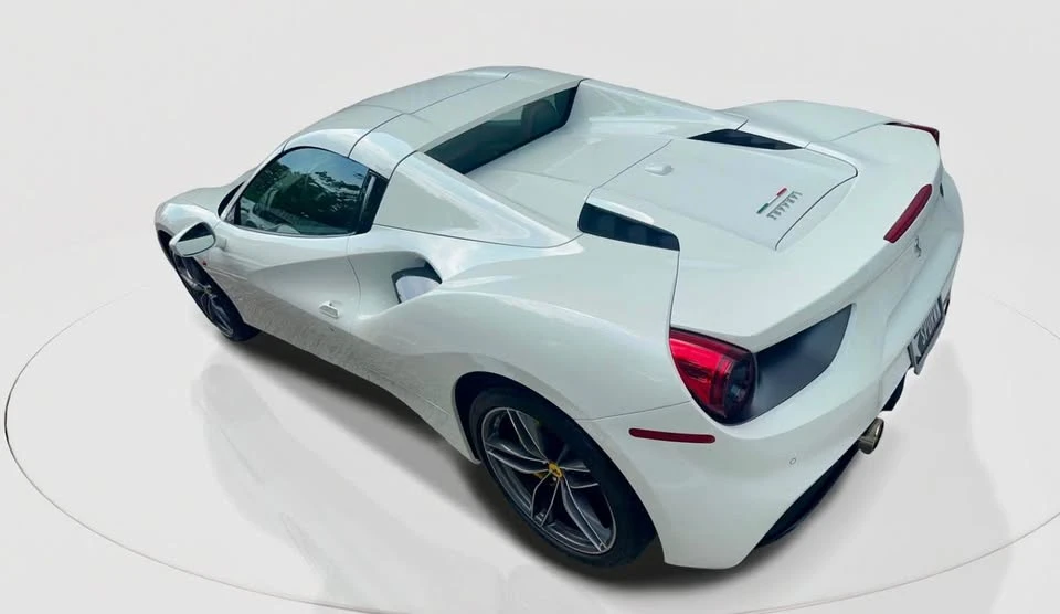 2017 Ferrari 488 Spider - Image 9 of 19