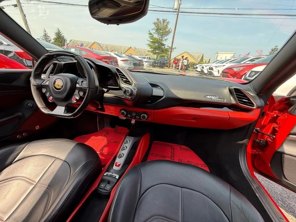 2017 Ferrari 488 Spider - Image 11 of 13