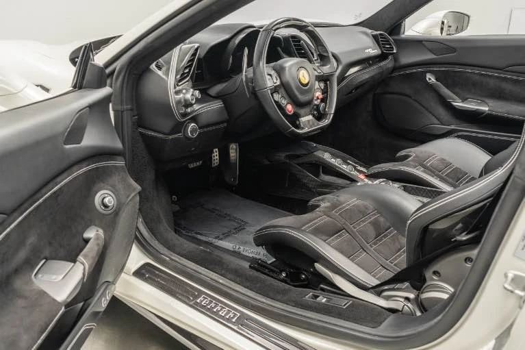2017 Ferrari 488 Spider - Image 9 of 10