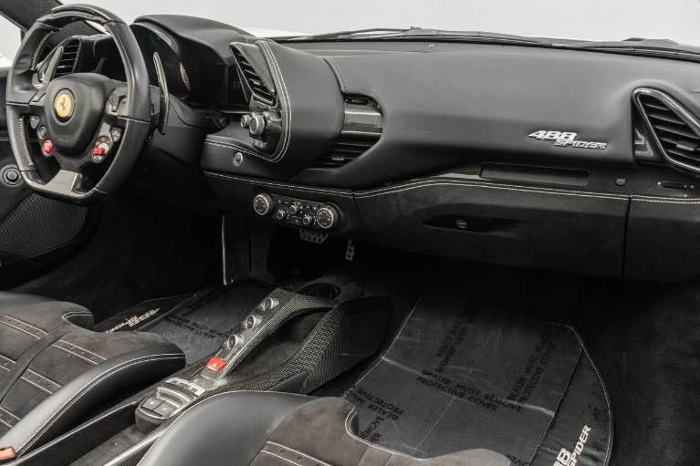 2017 Ferrari 488 Spider - Image 7 of 10