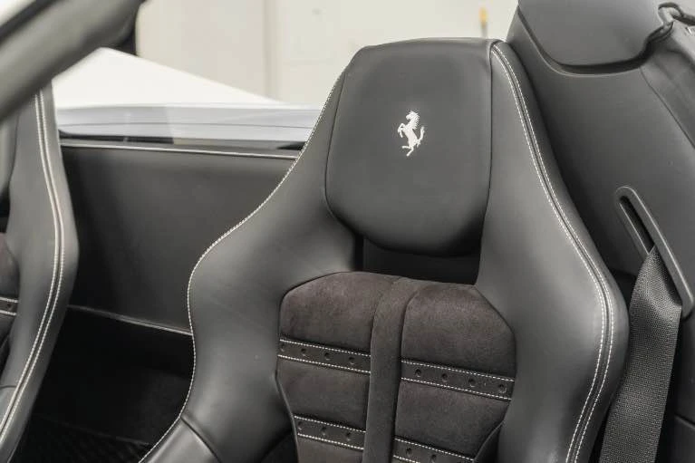 2017 Ferrari 488 Spider - Image 8 of 10