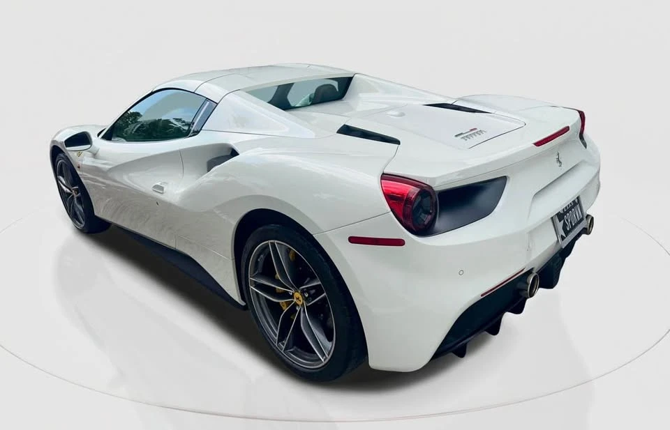 2017 Ferrari 488 Spider - Image 4 of 19