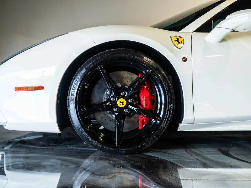 2017 Ferrari 488 Spider - Image 4 of 4