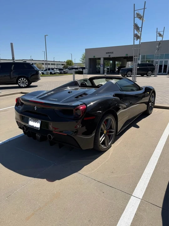 2017 Ferrari 488 Spider - Image 4 of 8