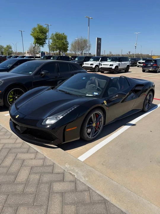 2017 Ferrari 488 Spider - Image 2 of 8