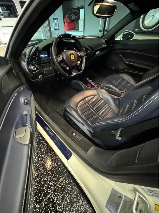 2017 Ferrari 488 Spider - Image 3 of 3