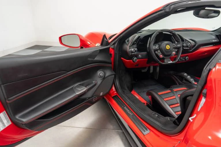 2017 Ferrari 488 Spider - Image 8 of 12