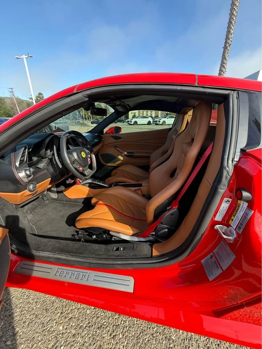 2017 Ferrari 488 Spider - Image 7 of 11