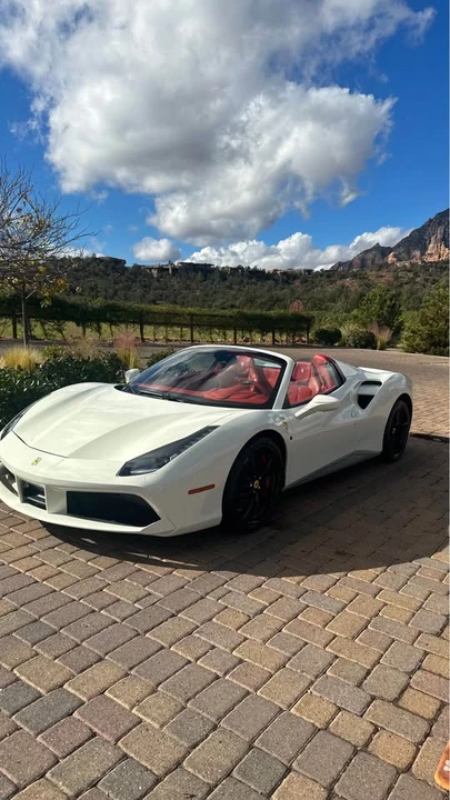 2017 Ferrari 488 Spider - Image 3 of 4