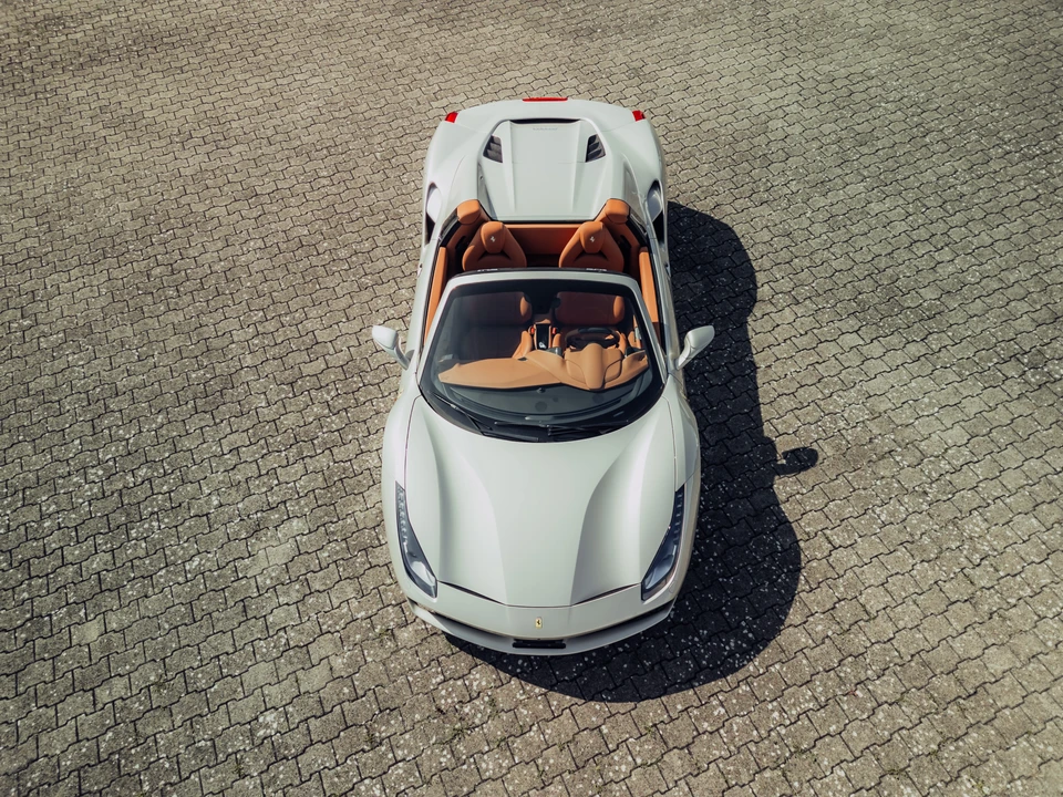 2017 Ferrari 488 Spider - Image 16 of 31