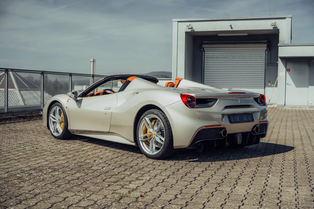 2017 Ferrari 488 Spider - Image 5 of 31