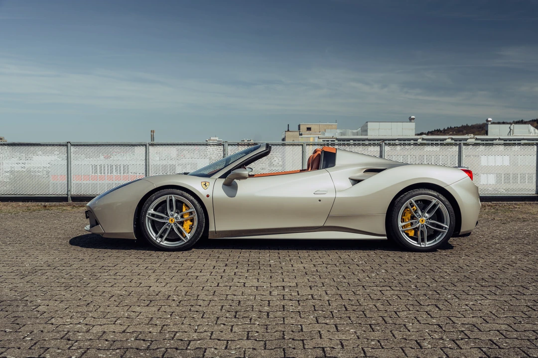 2017 Ferrari 488 Spider - Image 12 of 31