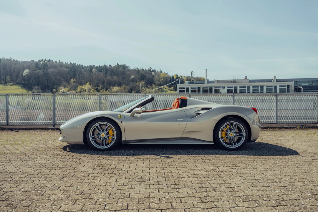 2017 Ferrari 488 Spider - Image 4 of 31
