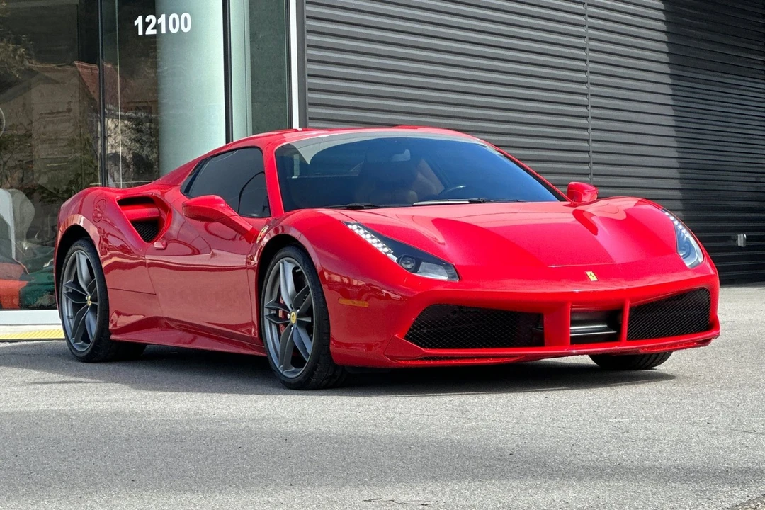 2017 Ferrari 488 Spider - Image 10 of 31