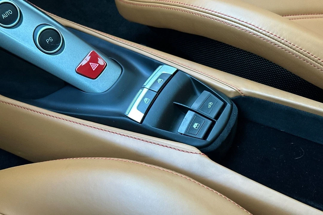 2017 Ferrari 488 Spider - Image 23 of 31