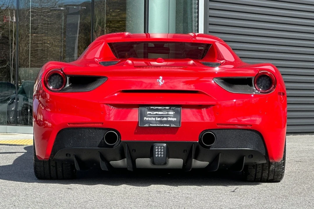 2017 Ferrari 488 Spider - Image 7 of 31