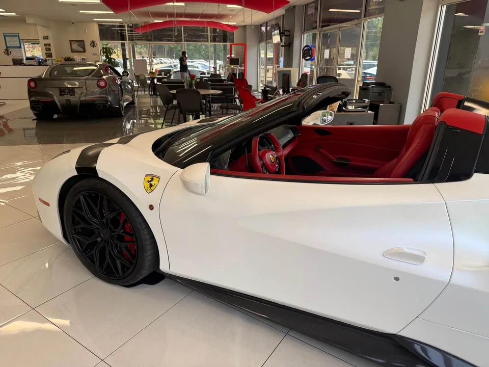2017 Ferrari 488 Spider - Image 5 of 13