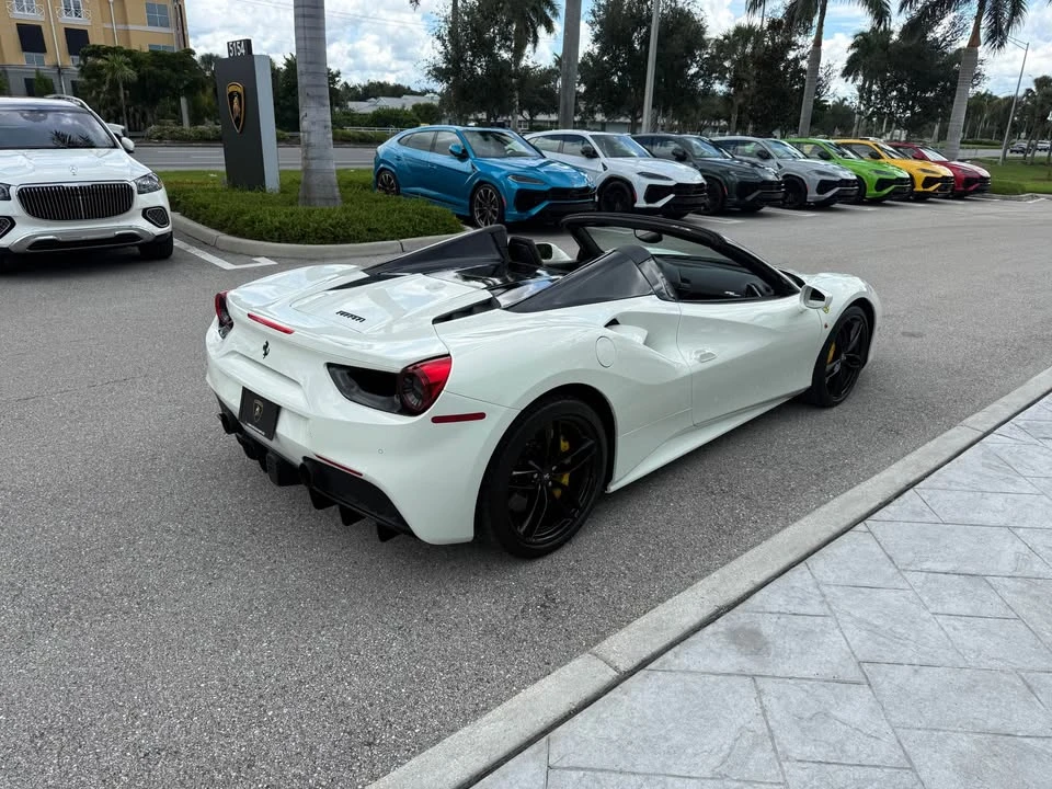 2017 Ferrari 488 Spider - Image 5 of 17