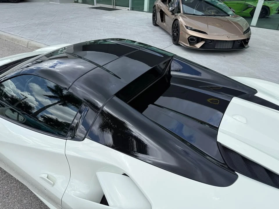 2017 Ferrari 488 Spider - Image 16 of 17