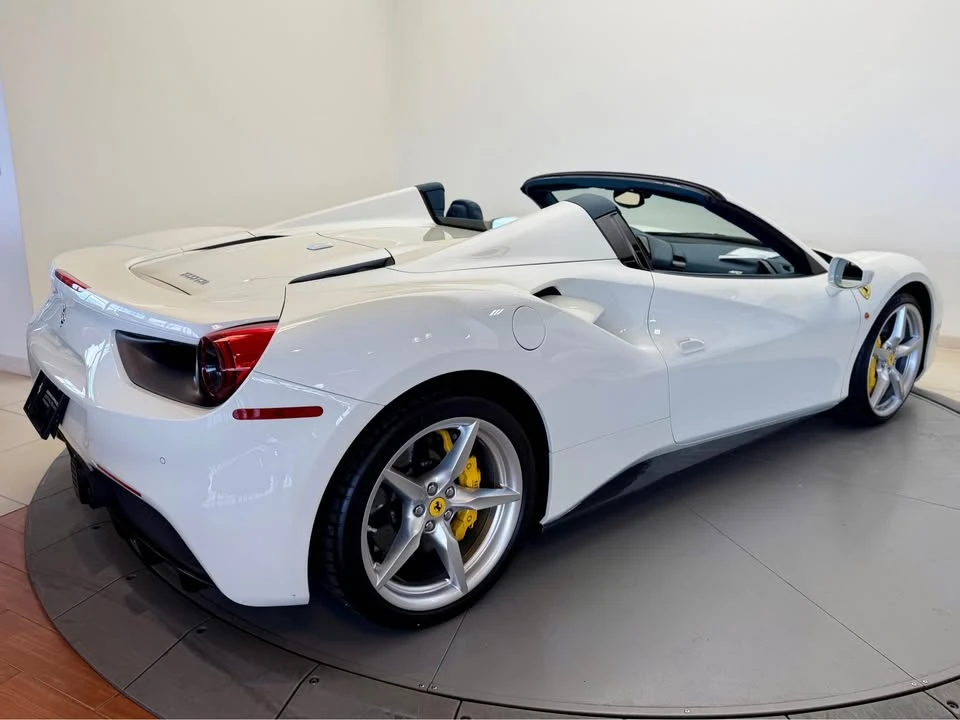 2017 Ferrari 488 Spider - Image 7 of 14