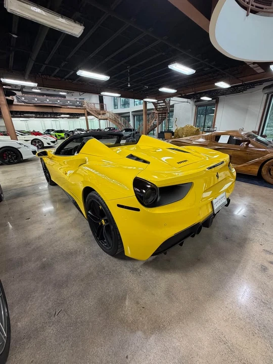2017 Ferrari 488 Spider - Image 5 of 16