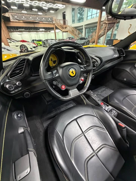 2017 Ferrari 488 Spider - Image 11 of 16