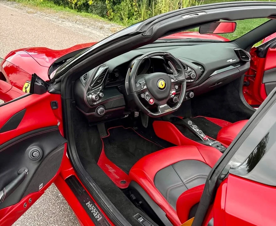 2017 Ferrari 488 Spider - Image 9 of 11