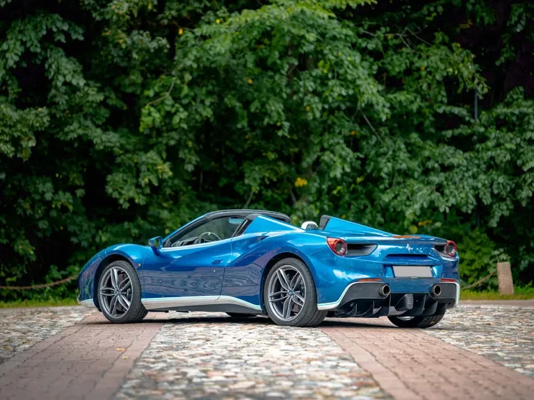 2017 Ferrari 488 Spider - Image 11 of 31