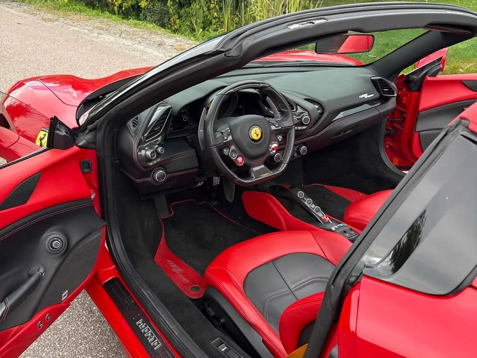 2017 Ferrari 488 Spider - Image 4 of 8
