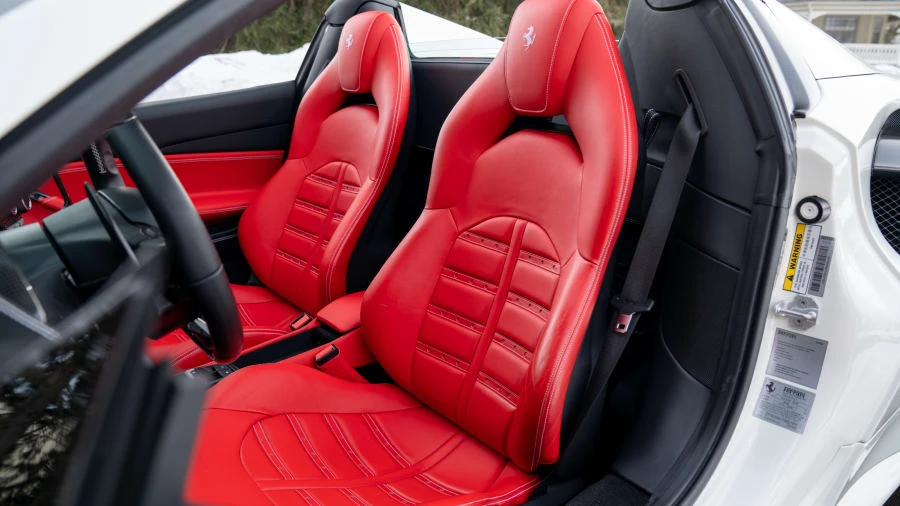 2017 Ferrari 488 Spider - Image 22 of 31
