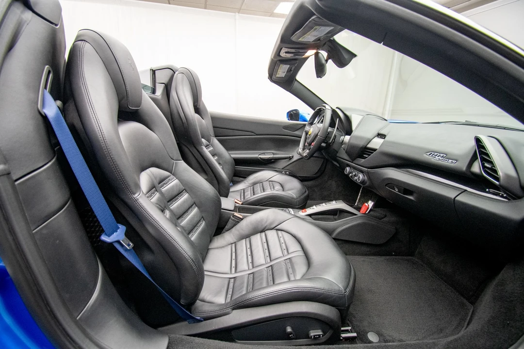 2017 Ferrari 488 Spider - Image 21 of 31