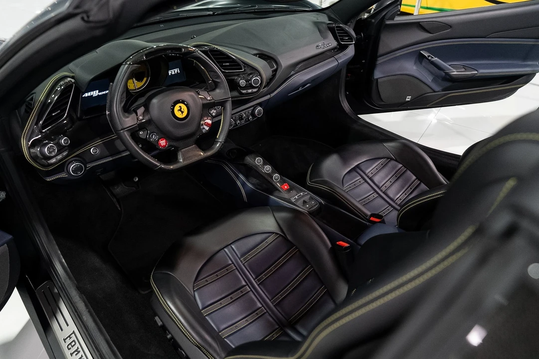 2017 Ferrari 488 Spider - Image 17 of 31